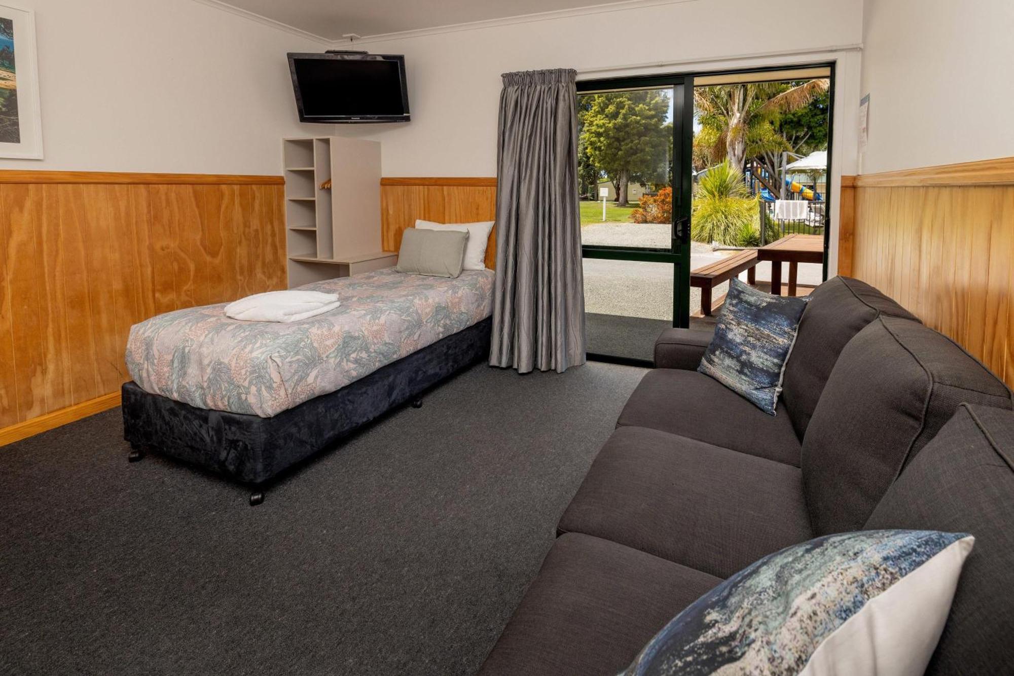 Motueka Top 10 Holiday Park Exterior foto