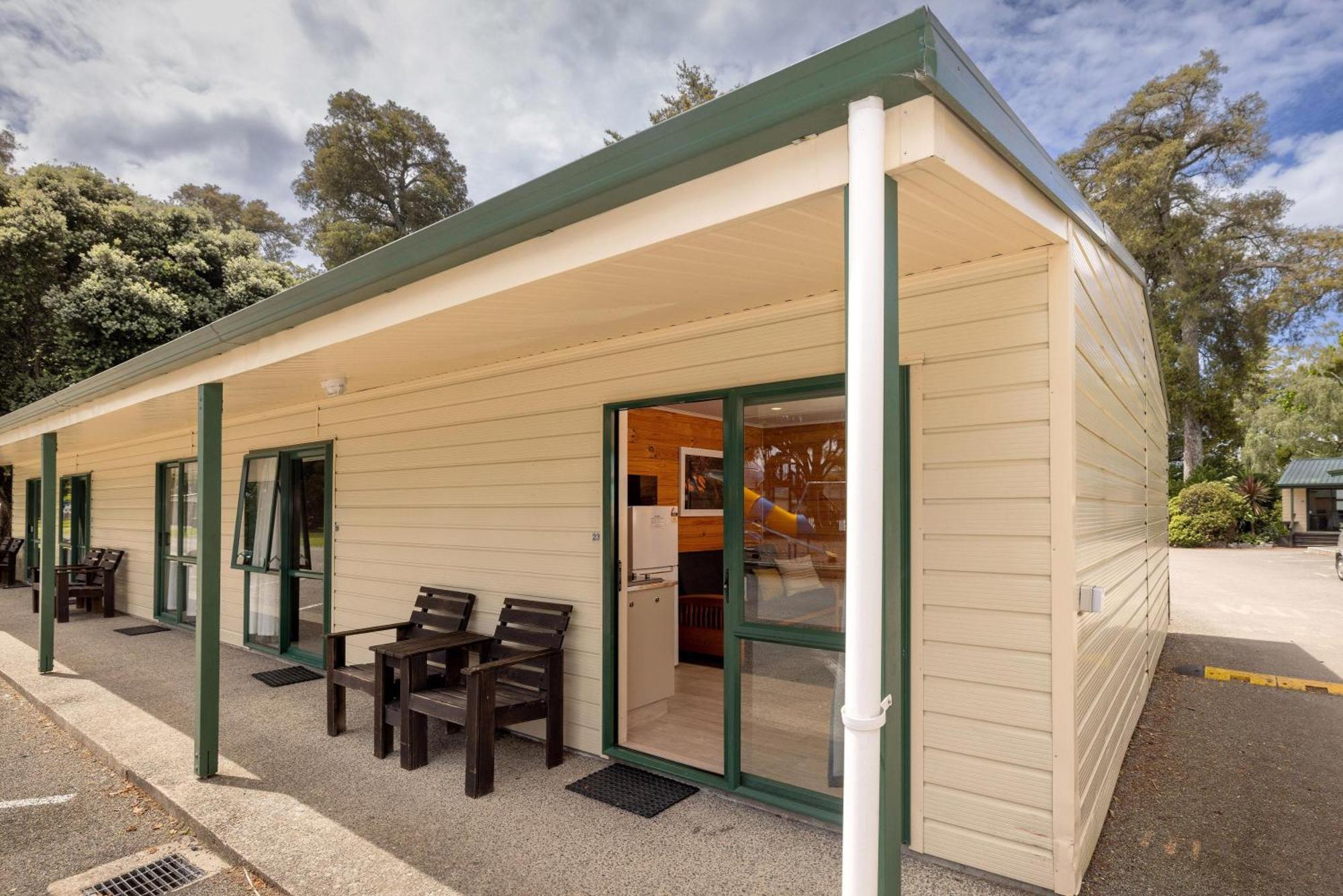 Motueka Top 10 Holiday Park Exterior foto