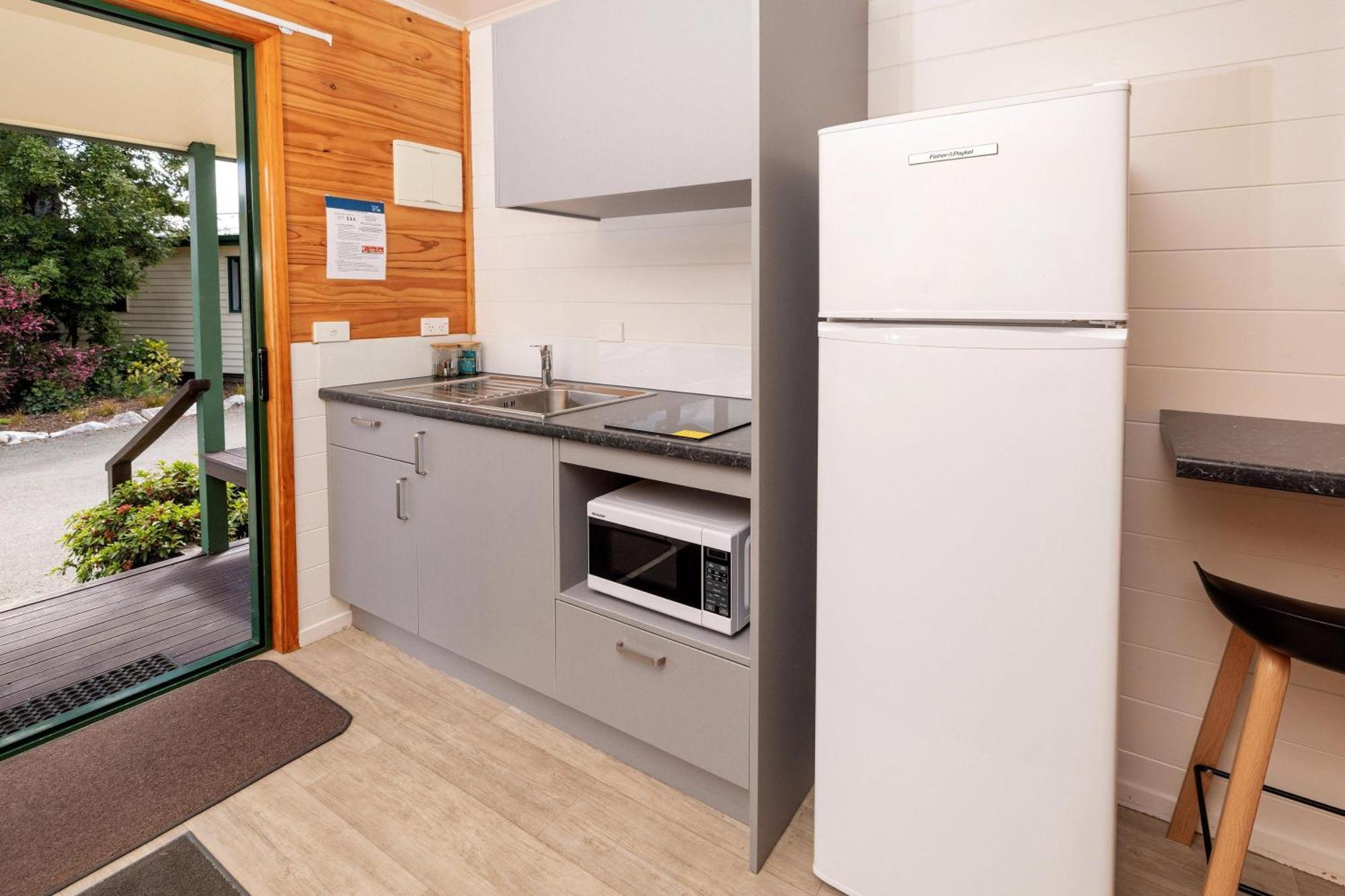 Motueka Top 10 Holiday Park Exterior foto