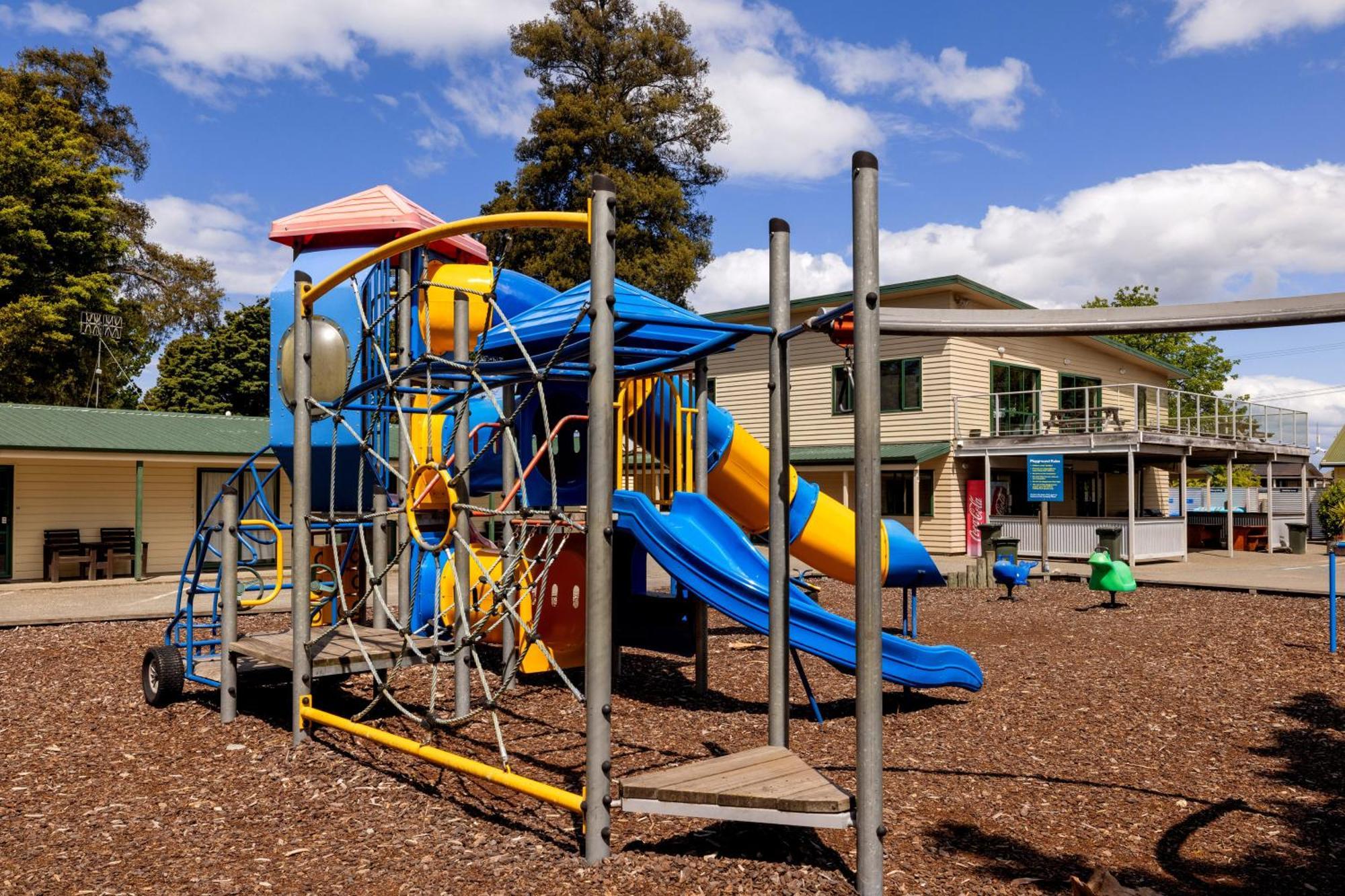 Motueka Top 10 Holiday Park Exterior foto