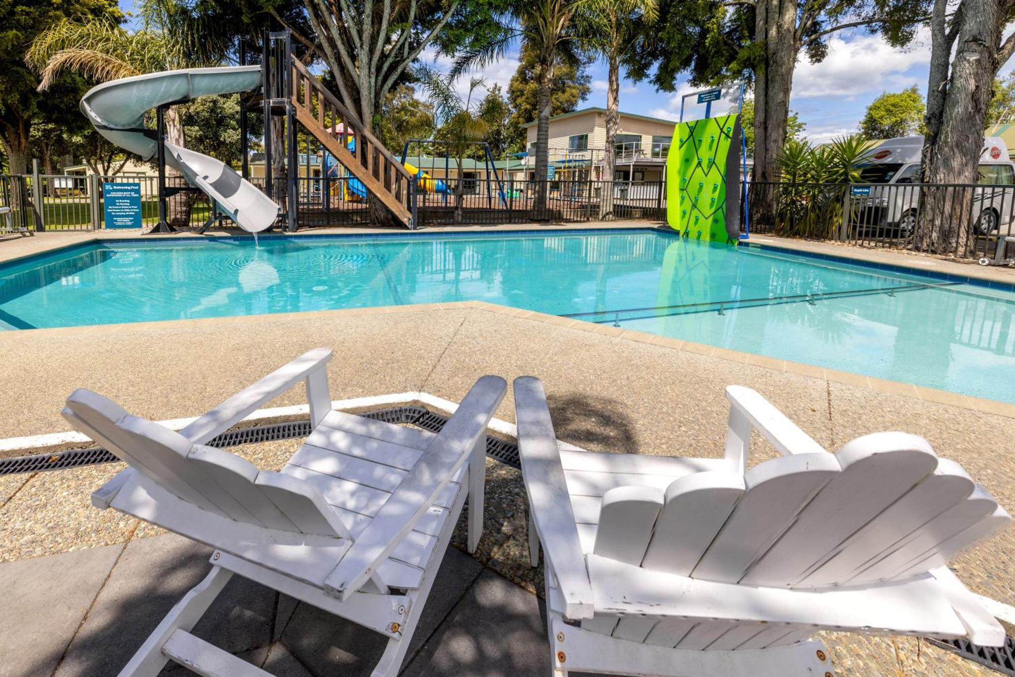 Motueka Top 10 Holiday Park Exterior foto