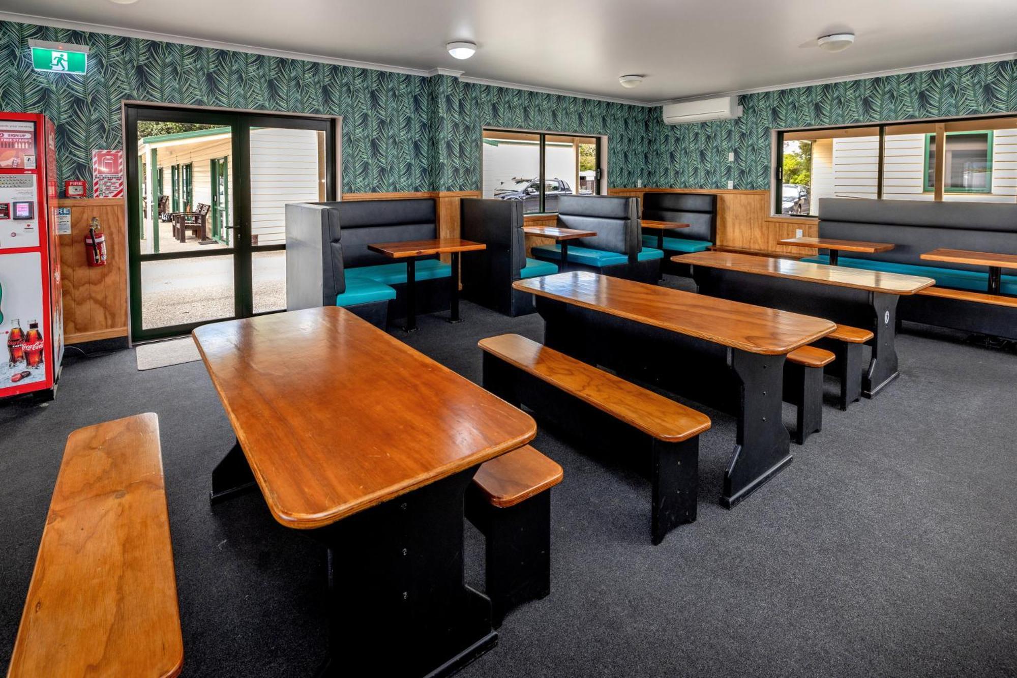Motueka Top 10 Holiday Park Exterior foto