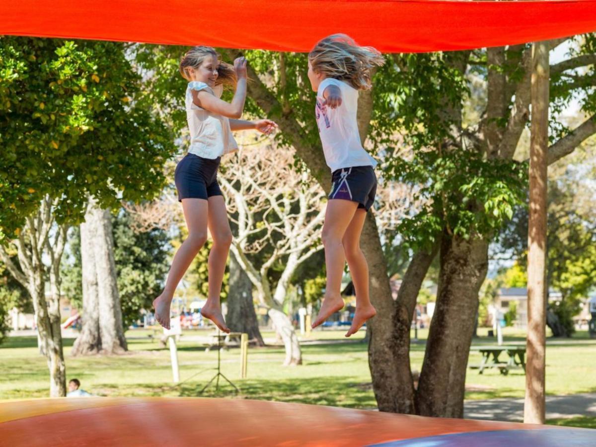 Motueka Top 10 Holiday Park Exterior foto